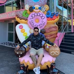 Meet your Posher, Helder